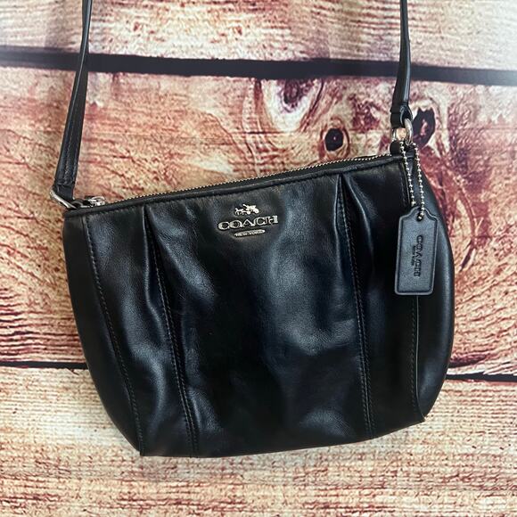 Authentic Coach Crossbody Purse Bag Black Leather 9x7 Clutch - Picture 1 of 5